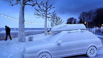 جلوگیری از یخ زدن درهای ماشین در زمستان