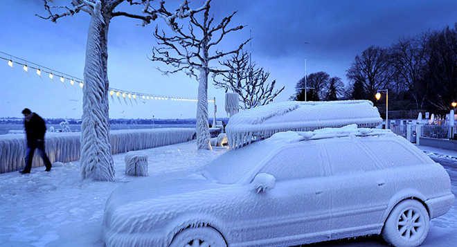 جلوگیری از یخ زدن درهای ماشین در زمستان